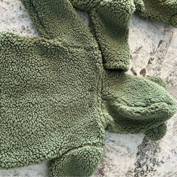 Pair of Fleece Jackets for Twins! (Or just one kid) - Picture 2 of 4